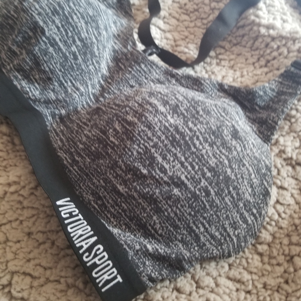 Victoria Sport Bra